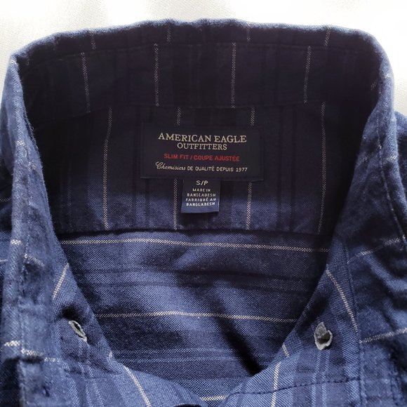 ⚪️ 3/$50 - American Eagle Button Down Shirt - Picture 6 of 8